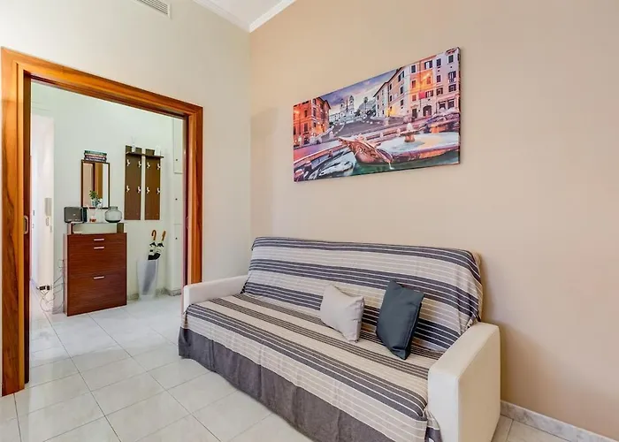 Karolina's Home, 2-bdr At Vatican Рим
