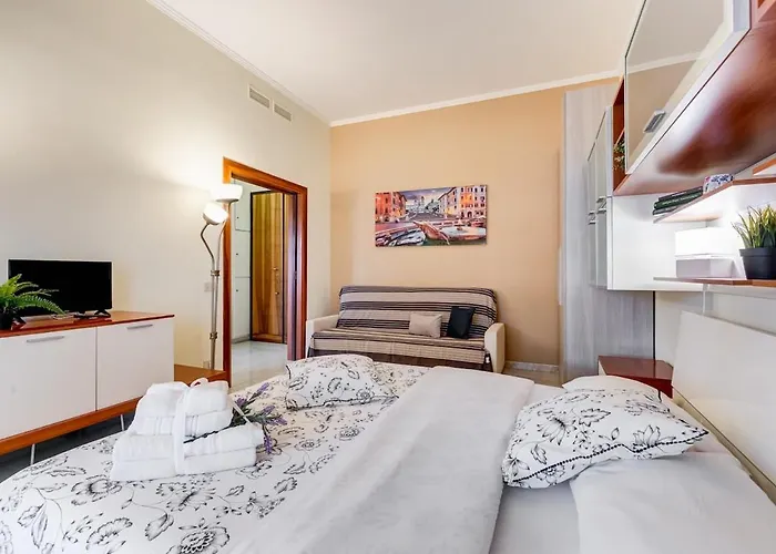 Karolina's Home, 2-bdr At Vatican *