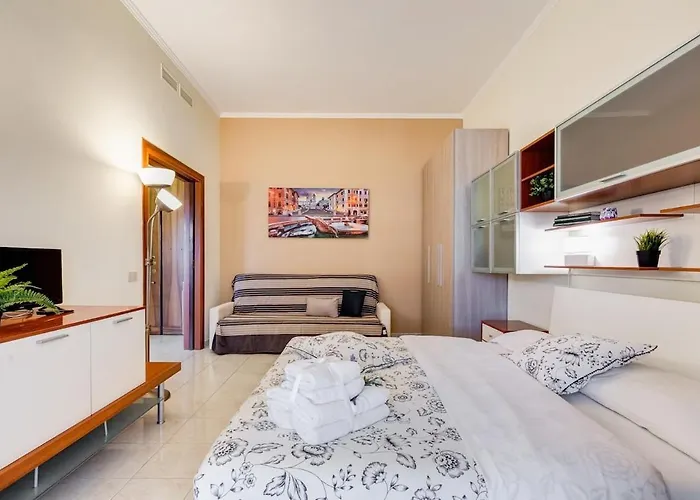 Karolina's Home, 2-bdr At Vatican *