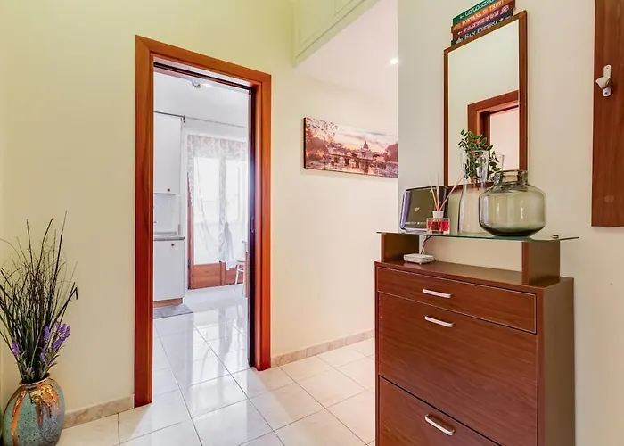 Апартаменты Karolina's Home, 2-bdr At Vatican Рим